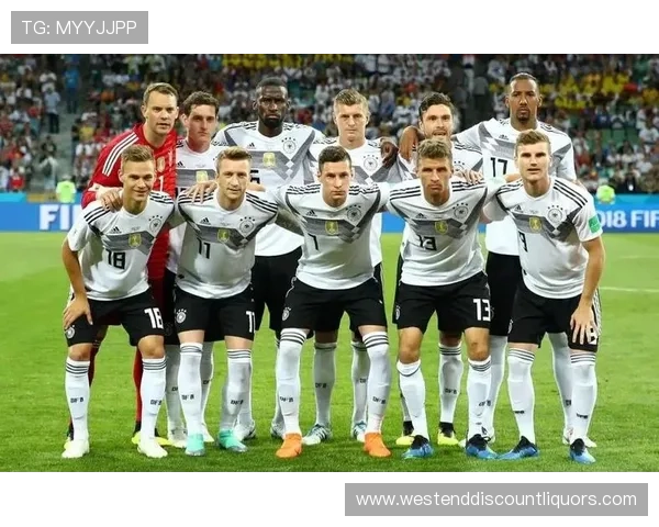 勒夫战术再现世界杯舞台：德国队表现稳健，重返巅峰形势值得关注