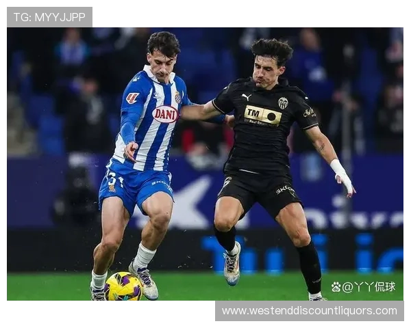 瓦伦西亚保级风险讨论加剧,球队稳定性面临考验